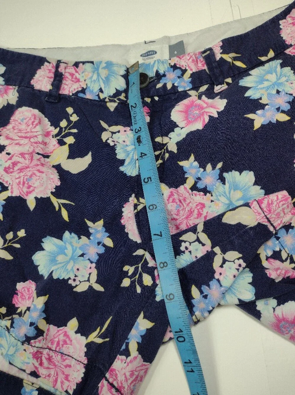 Old Navy Floral Print Navy Women’s Shorts - Pink & Blue Flowers